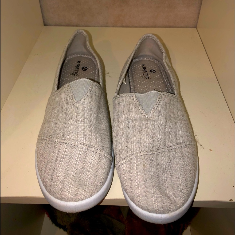 Women’s size 10 slip on comfy shoes